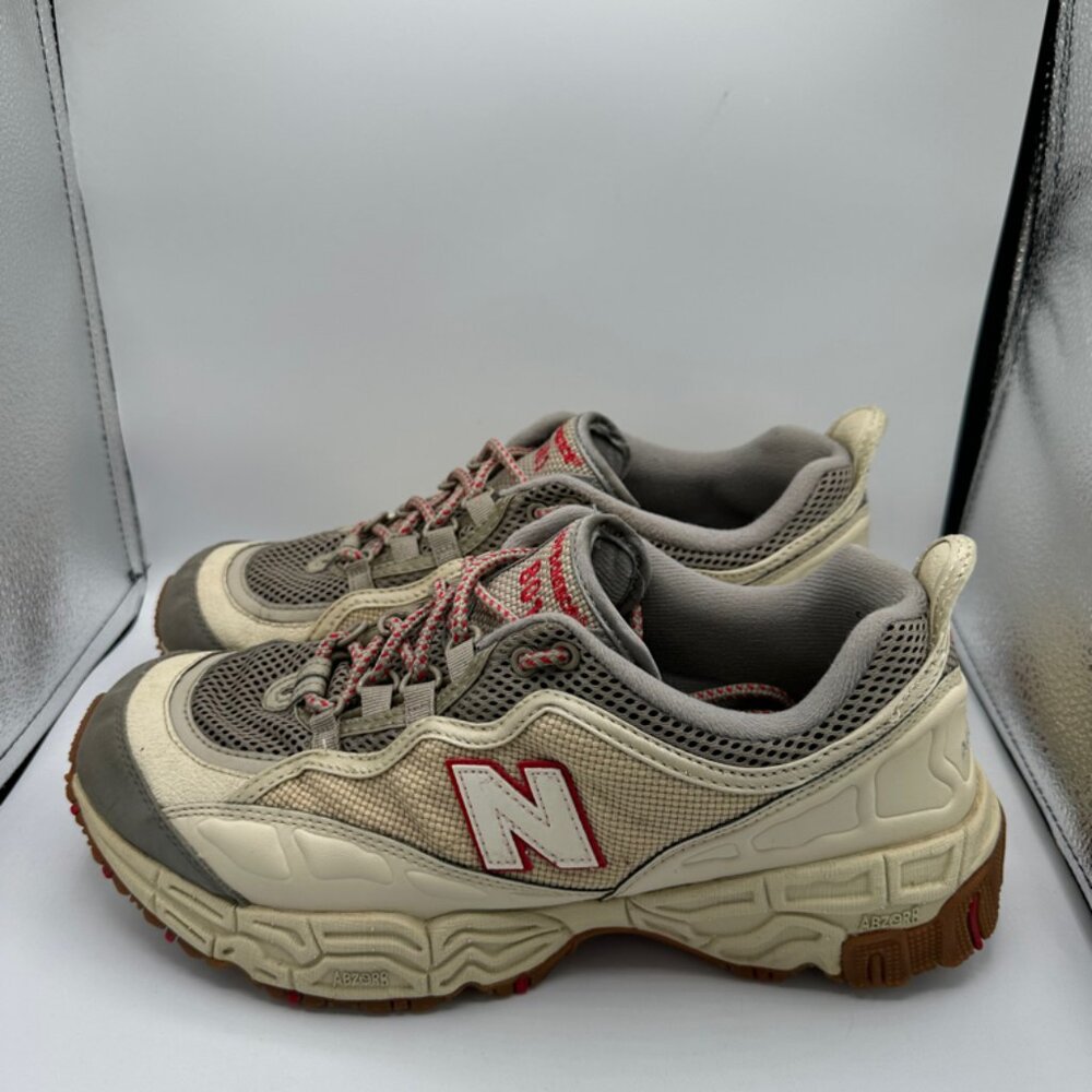 New Balance Cream and Gray Sneakers